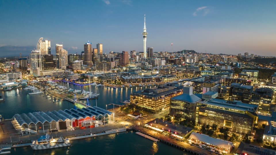 Emigrate to New Zealand: Economics