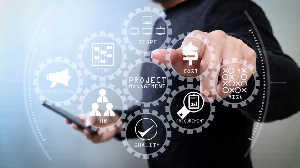 A digital project management graphic illustrating quality management, cost control, and project controlling during a corporate move with DACHSER & KOLB.