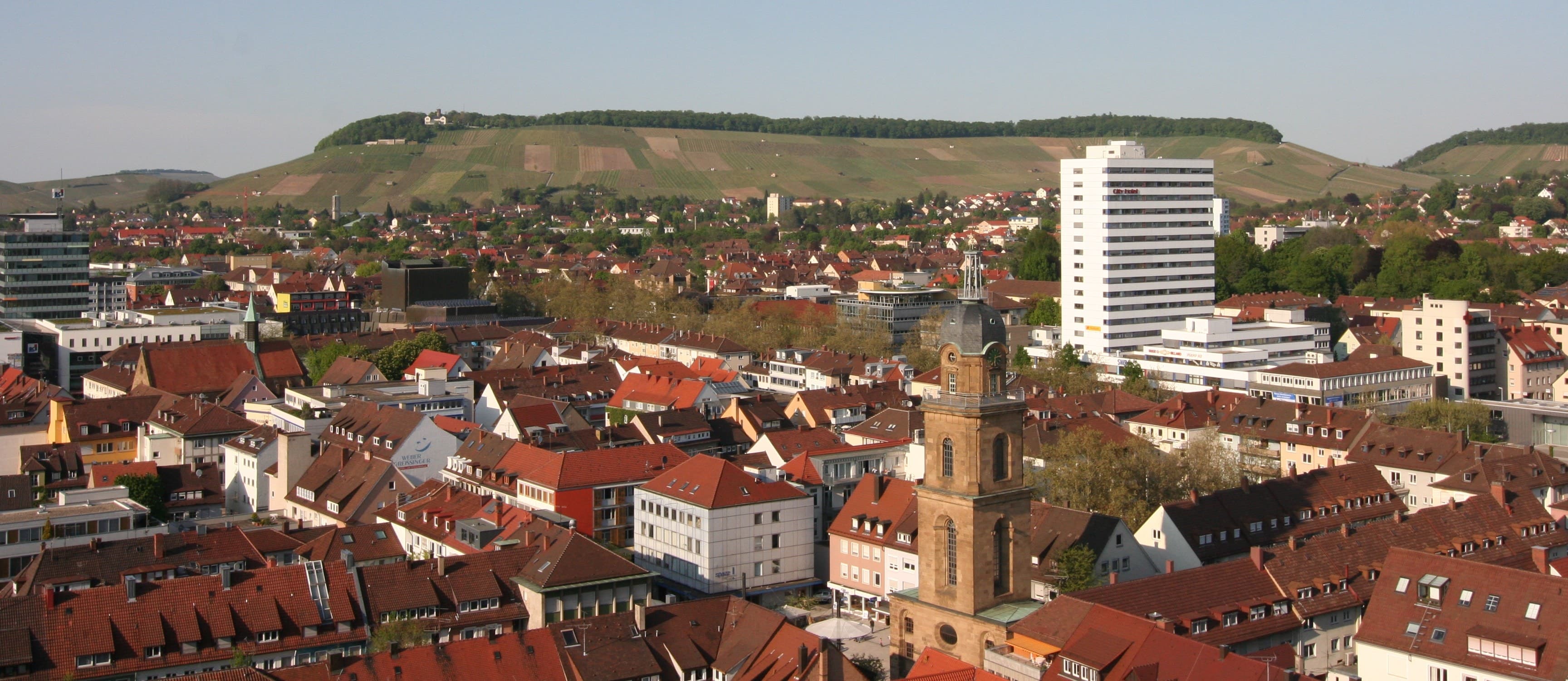 Umzugsunternehmen Heilbronn: Stadtpanorama mit Hafenmarktturm